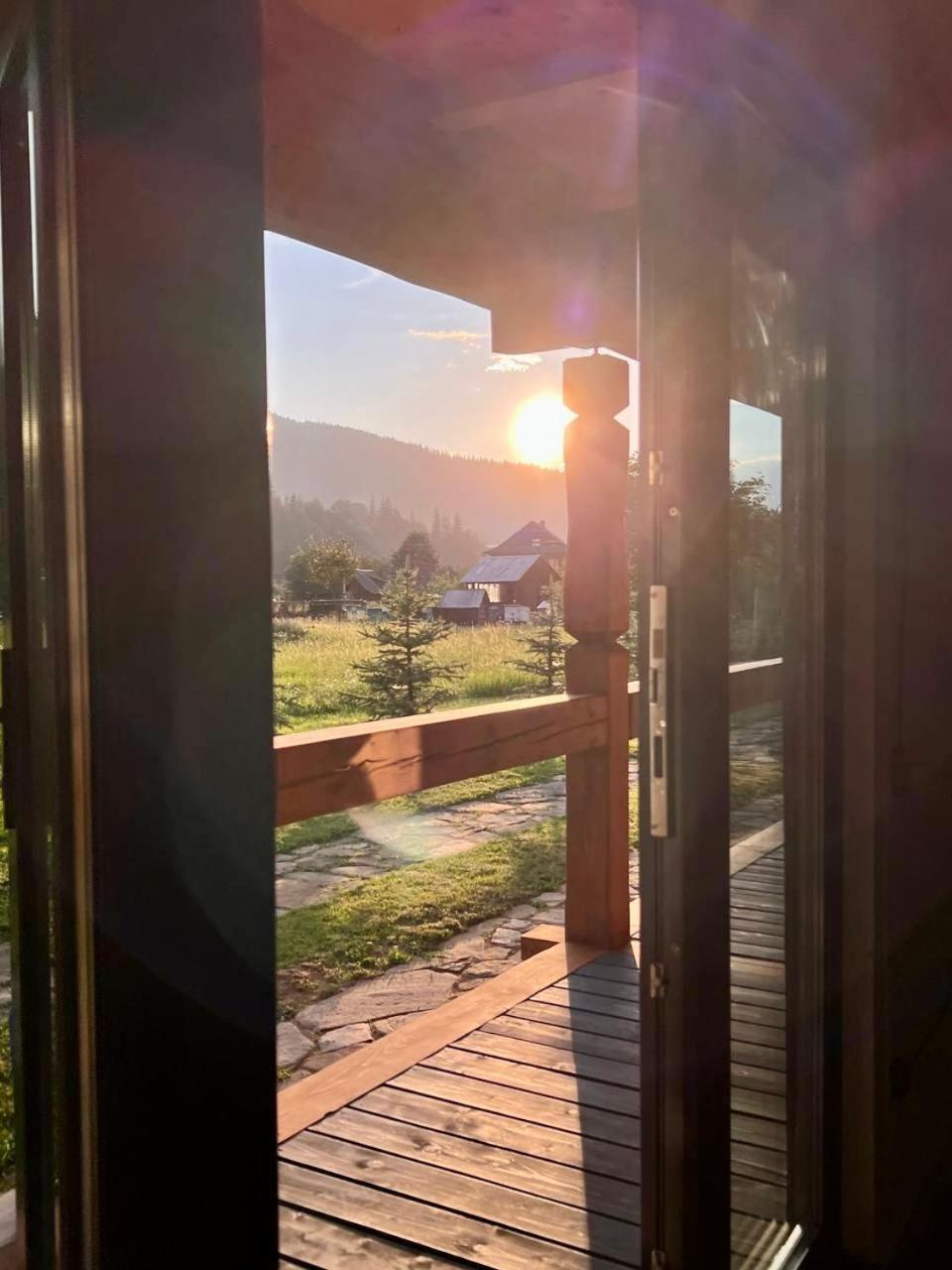 Chalet Pidstromom マイコリチン エクステリア 写真
