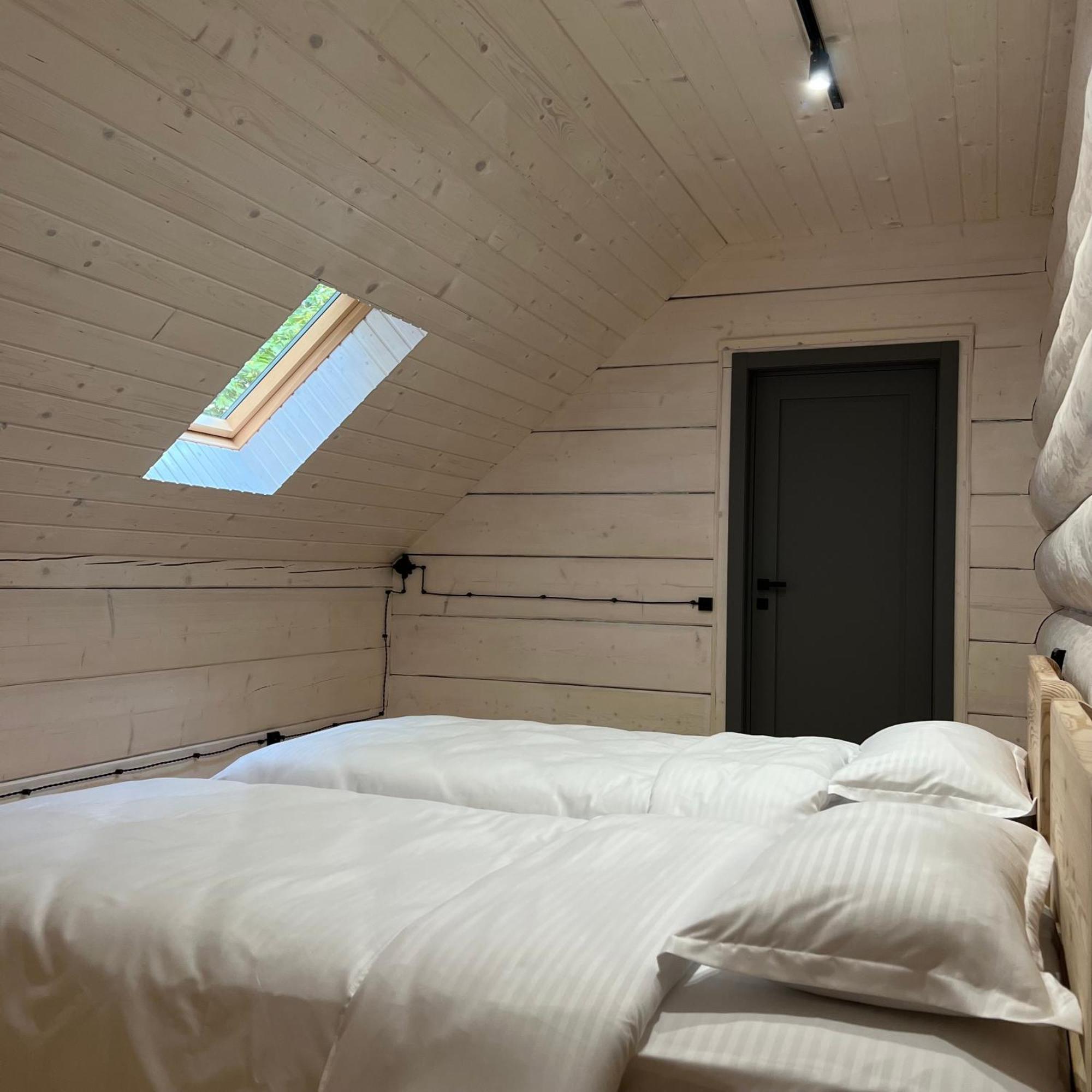 Chalet Pidstromom マイコリチン エクステリア 写真